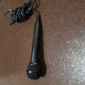 Dynamic DM-20SL IMP 600 Uni-directional Microphone 62" corded.